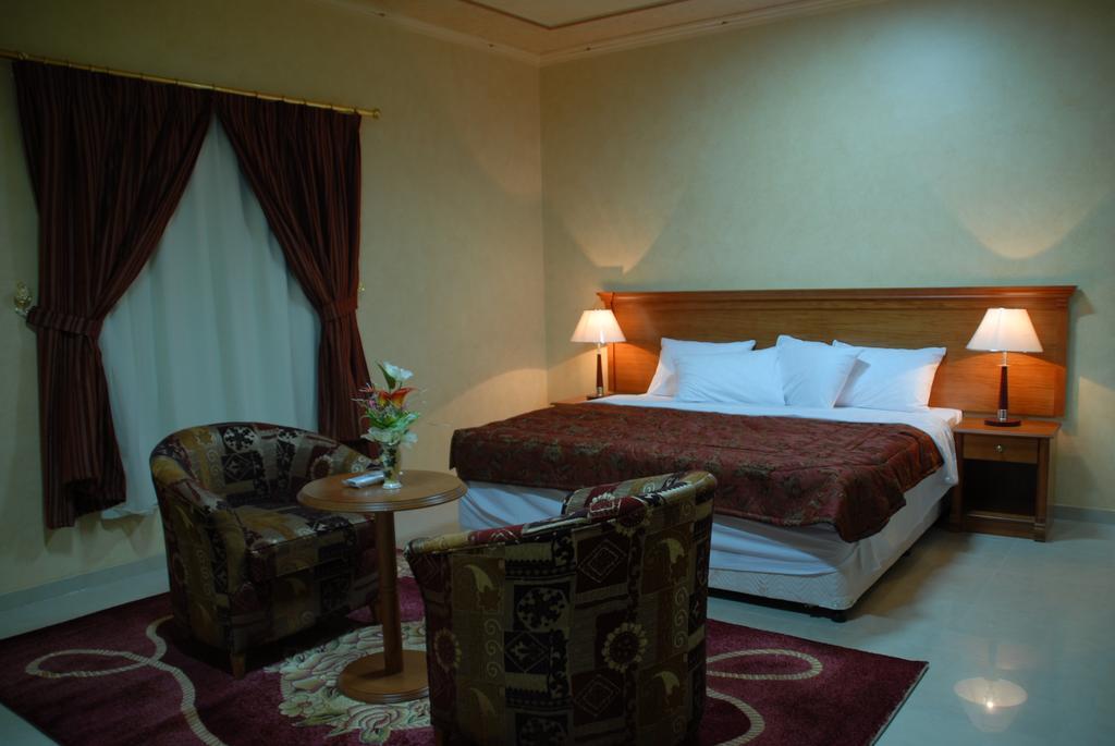 Al Fanar Al Alamaya 3- Hay'Aa Malakeya Entrance Yanbu Extérieur photo